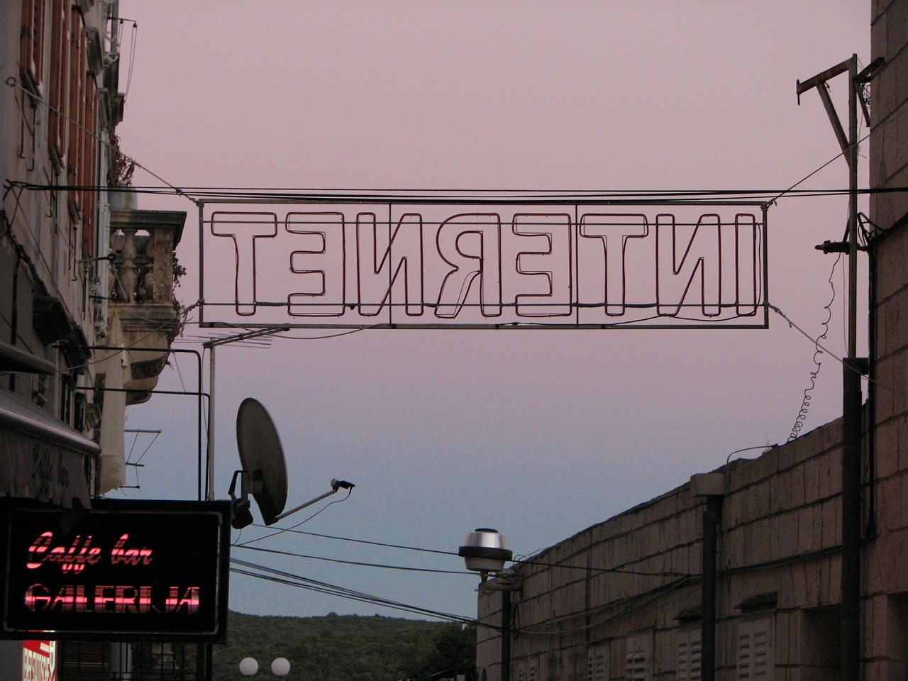 internet-206039_1280
