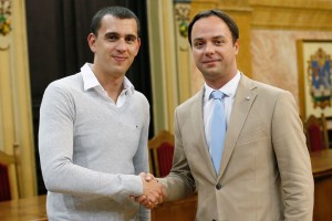 Eger díszpolgára lesz Cseh László