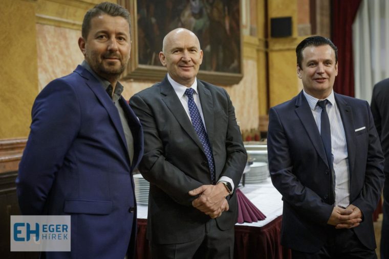 Egri agy adózók köszöntése