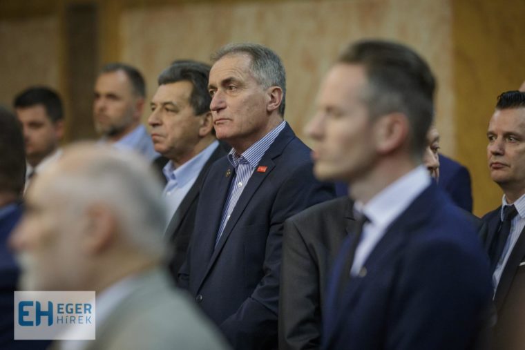 Egri agy adózók köszöntése