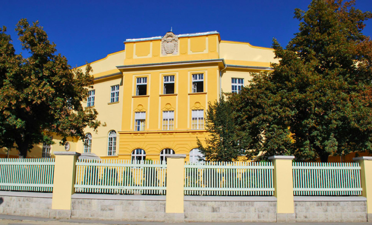 Egri Lenkey János Általános Iskola