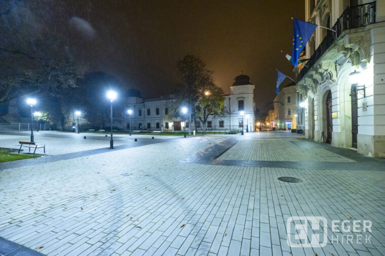 Eger a kijárási tilalom idején