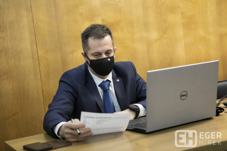 dr. Juhász Attila Simon